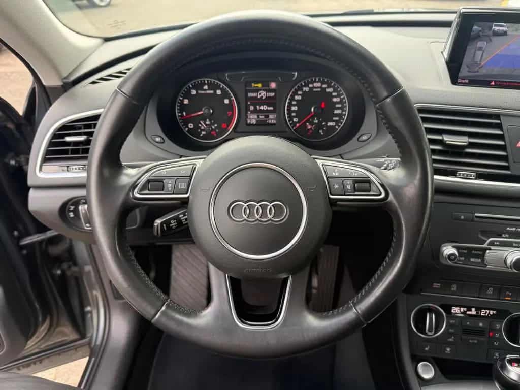 Audi Q3 sport quattro / Scheckheftgepflegt / Kamera 04/2015-photo-2