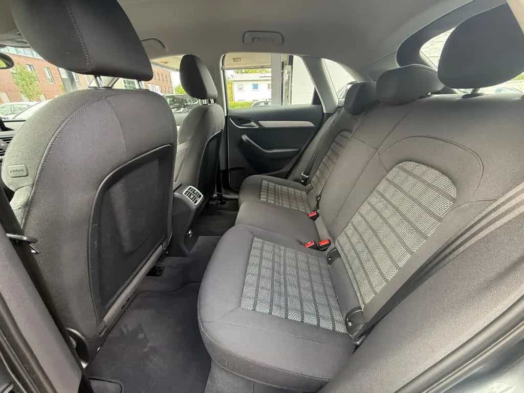 Audi Q3 sport quattro / Scheckheftgepflegt / Kamera 04/2015-photo-7
