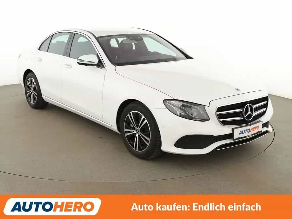 Mercedes-Benz E 300 Mild-Hybrid Avantgarde Aut. *HUD*LED*360°* 01/2021-photo-7