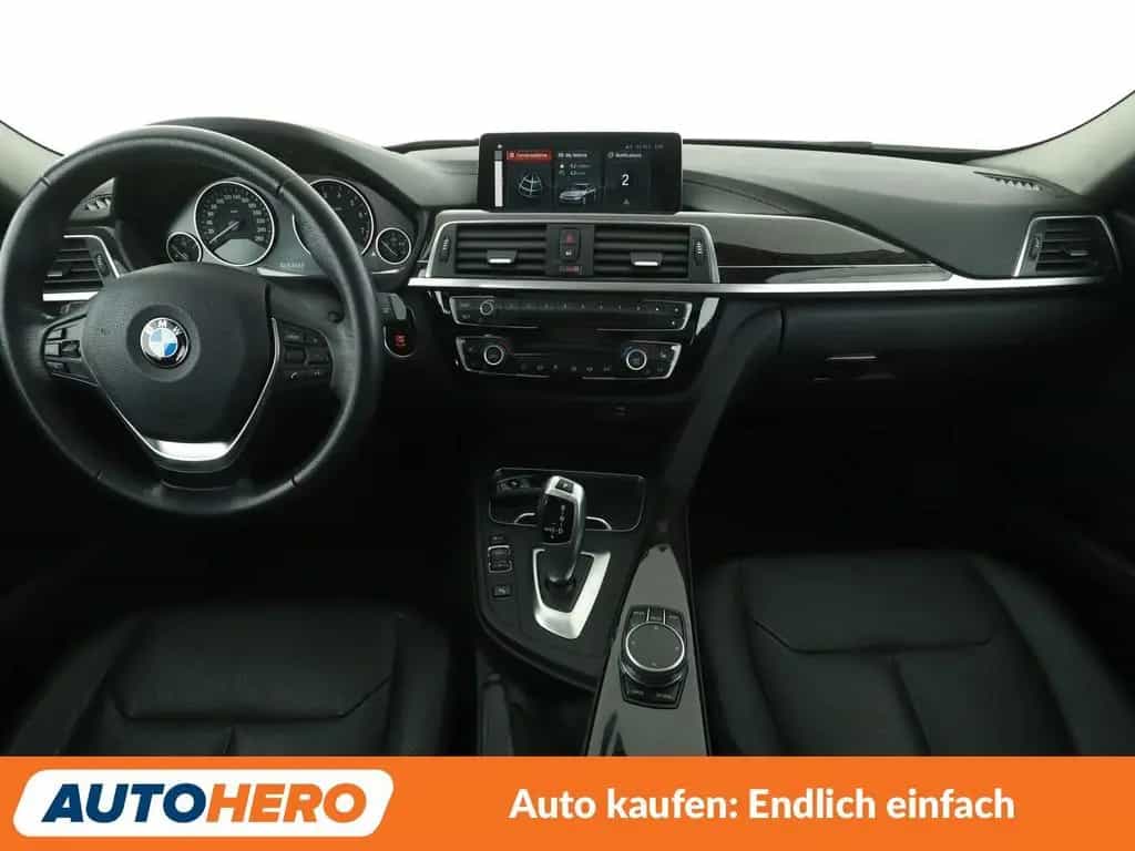 BMW 330 i xDrive Luxury Line Aut.*NAVI*LED*TEMPO*PANO 04/2018-photo-11