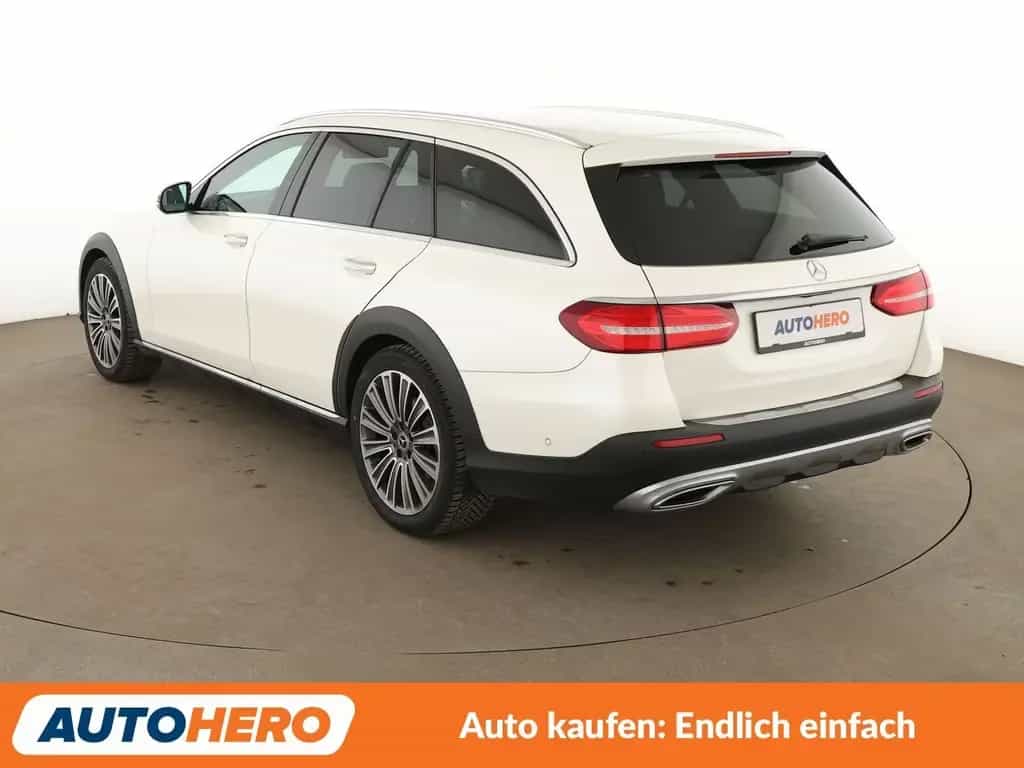 Mercedes-Benz E 220 d All-Terrain 4Matic Aut.*NAV*ACC*360CAM* 08/2019-photo-3