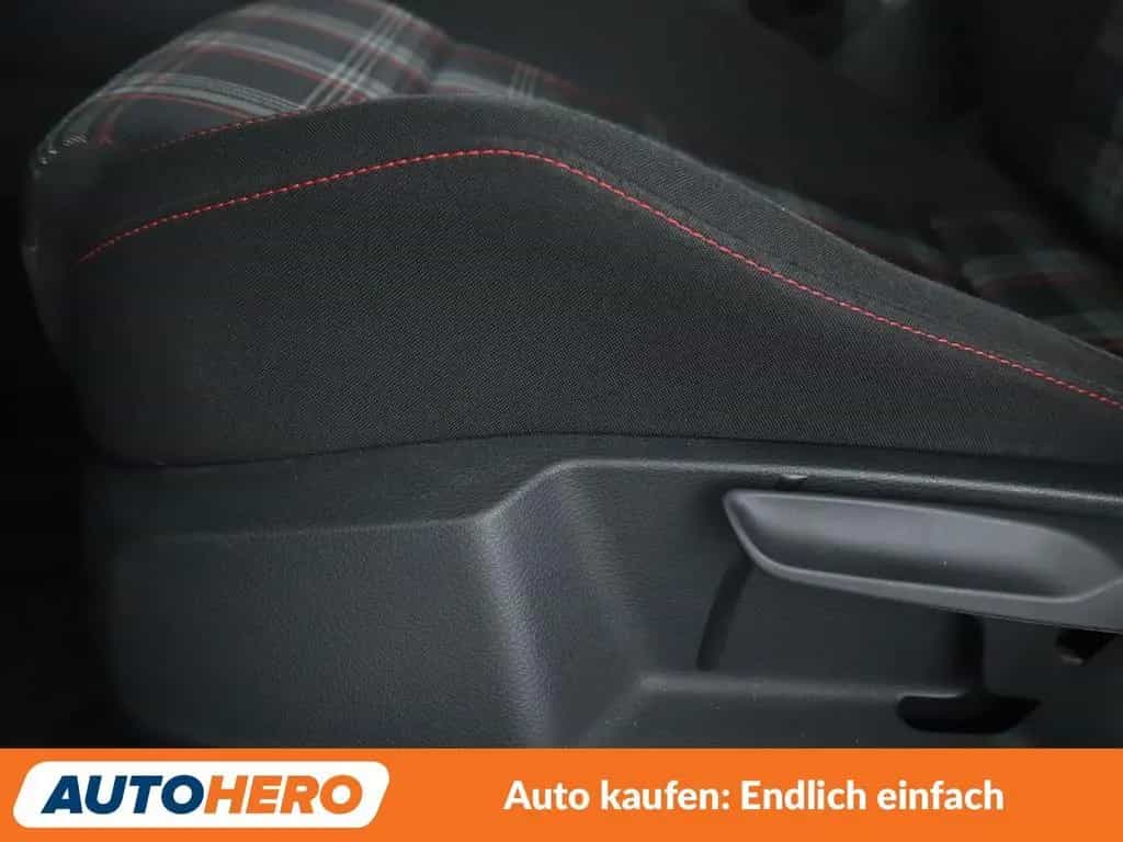 Volkswagen Golf VII 2.0 TSI GTI BMT Aut.*NAVI*LED*ACC*CAM* 01/2018-photo-26