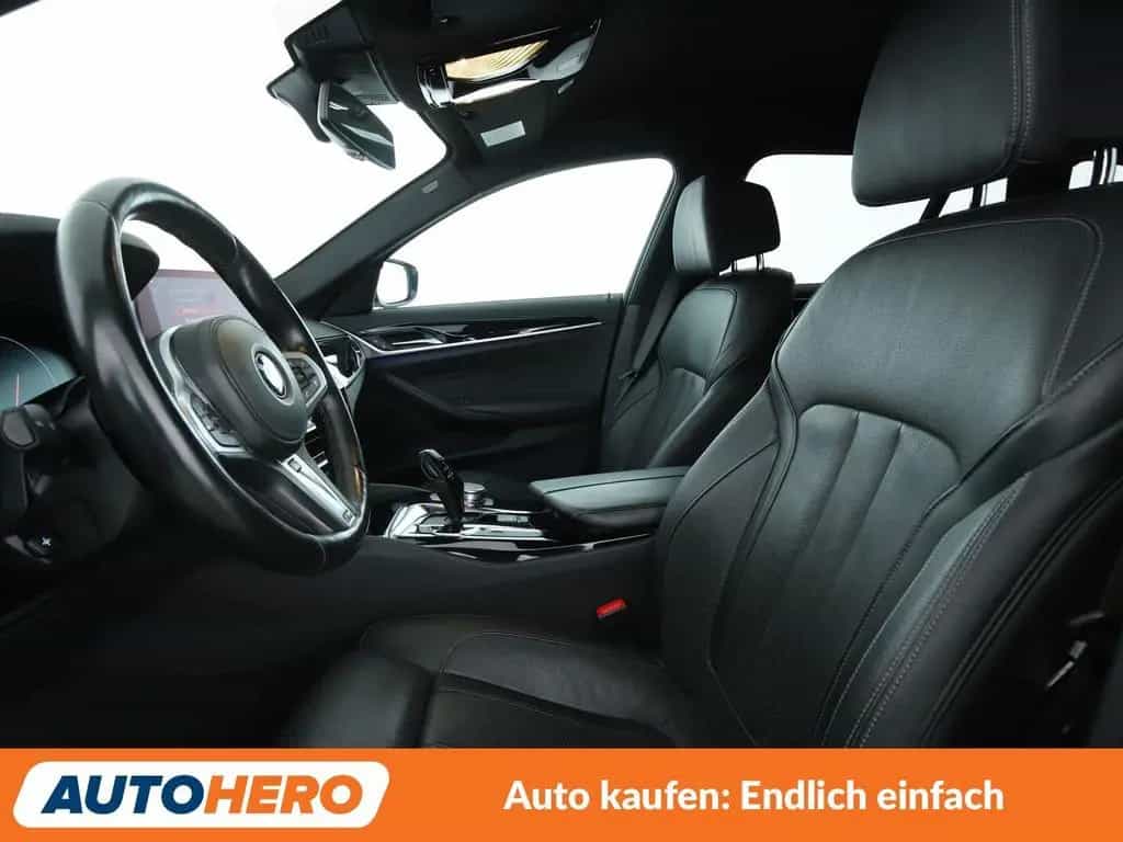 BMW 530 d xDrive M Sport Aut.*NAVI*LED*360CAM*SHZ*LHZ 01/2019-photo-9