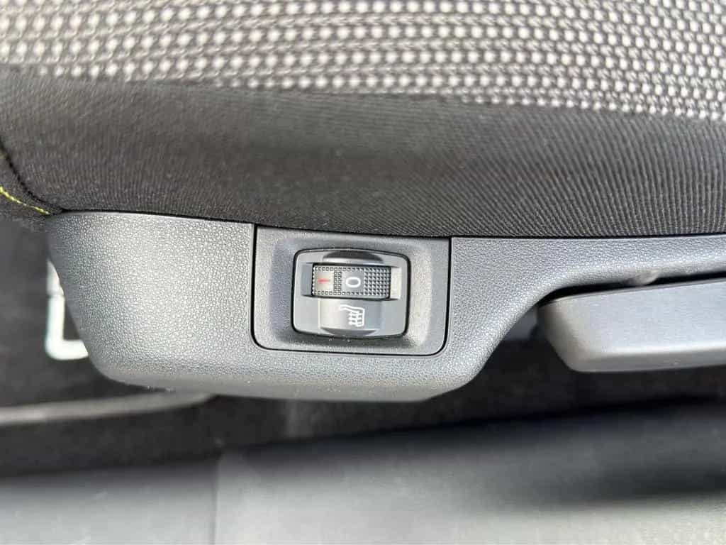 Citroën C3 Shine EAT6 Navi AppleAndro Eco-LED R-Cam PDC 11/2018-photo-21