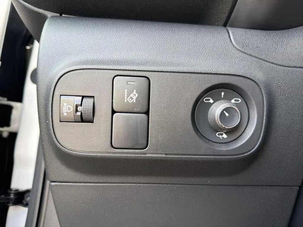 Citroën C3 Shine EAT6 Navi AppleAndro Eco-LED R-Cam PDC 11/2018-photo-22