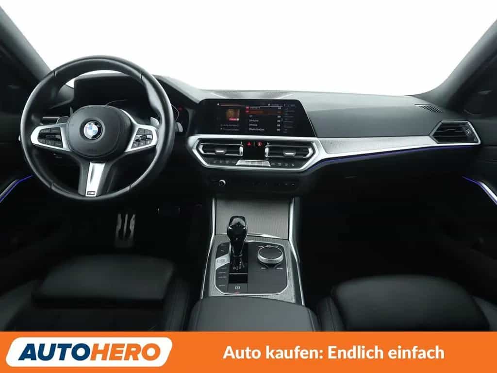 BMW 320 3er 320d M Sport Aut.*NAVI*TEMPO*LASER*PDC*SHZ* 07/2020-photo-11