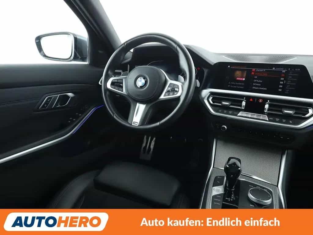 BMW 320 3er 320d M Sport Aut.*NAVI*TEMPO*LASER*PDC*SHZ* 07/2020-photo-12