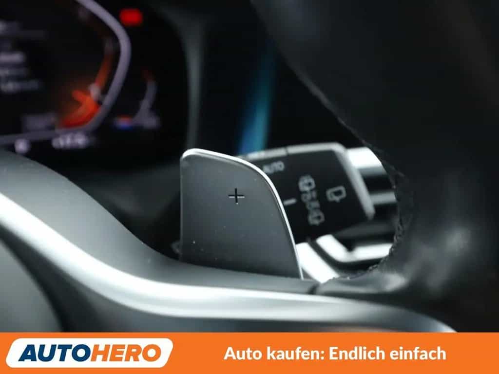 BMW 320 3er 320d M Sport Aut.*NAVI*TEMPO*LASER*PDC*SHZ* 07/2020-photo-25
