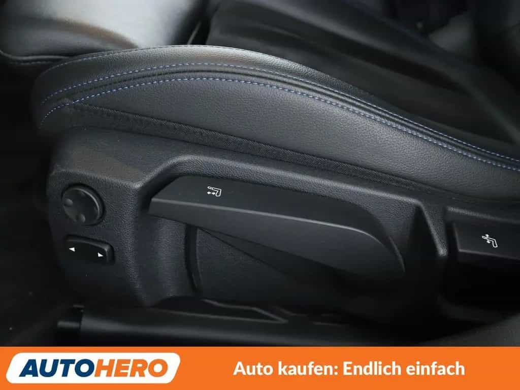 BMW 320 3er 320d M Sport Aut.*NAVI*TEMPO*LASER*PDC*SHZ* 07/2020-photo-30