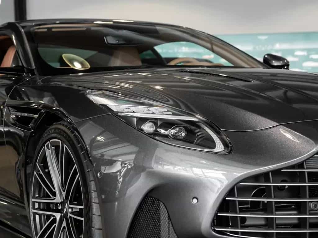 Aston Martin DB12 Coupe Aston Martin Hamburg null-photo-17