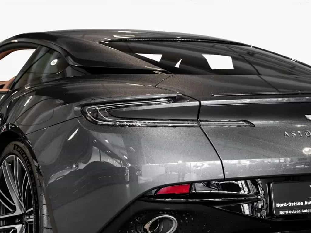 Aston Martin DB12 Coupe Aston Martin Hamburg null-photo-23