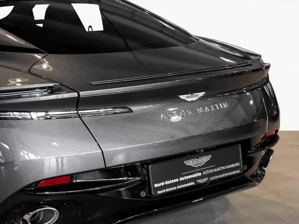 Aston Martin DB12 Coupe Aston Martin Hamburg null-photo-7