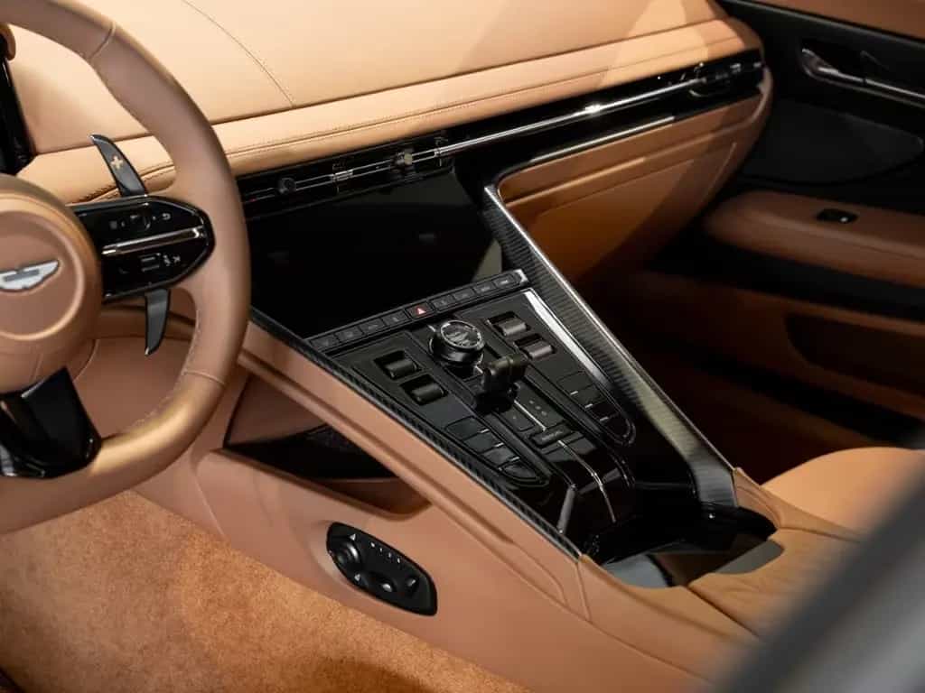 Aston Martin DB12 Coupe Aston Martin Hamburg null-photo-9