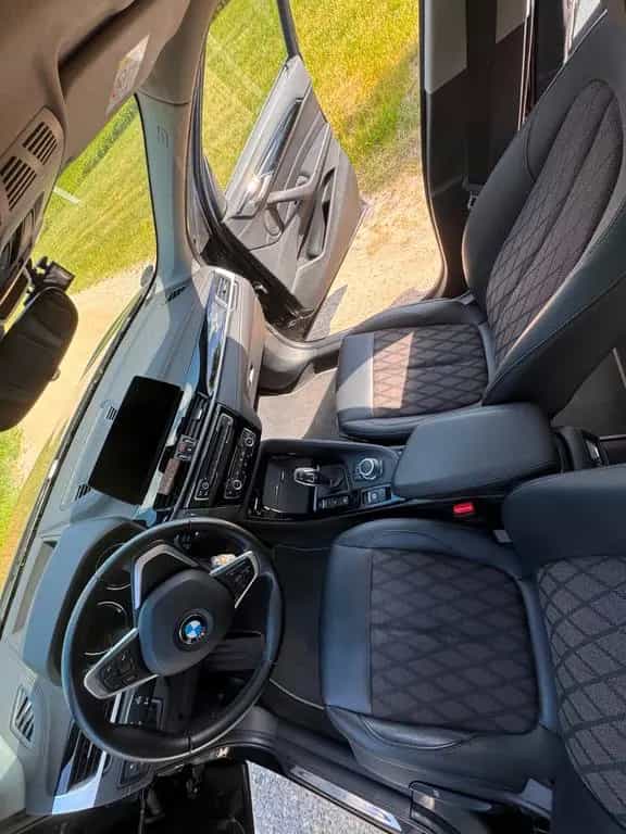 BMW X1 xDrive20d xLine 04/2021-photo-2