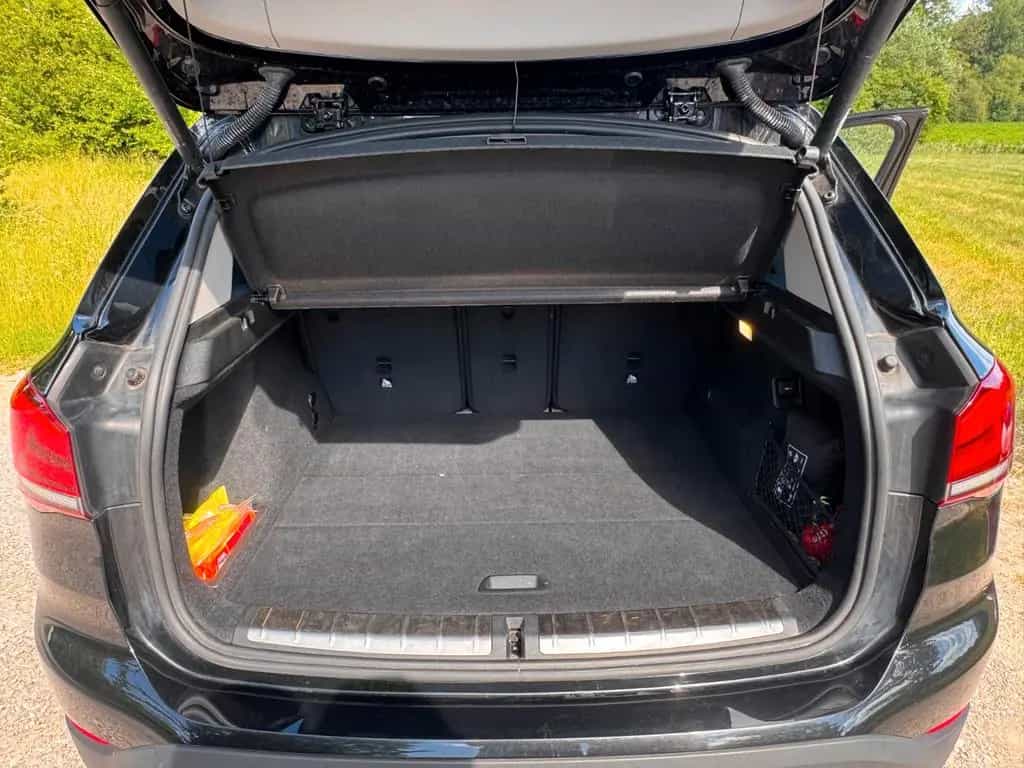 BMW X1 xDrive20d xLine 04/2021-photo-8