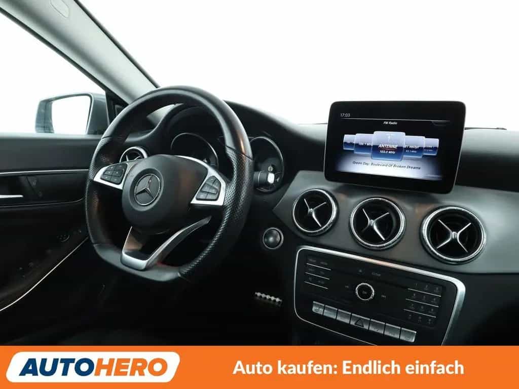 Mercedes-Benz CLA 180 Shooting Brake CLA-Klasse CLA 180 Shooting Brake AMG Line Aut 04/2018-photo-12