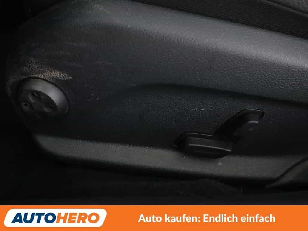 Mercedes-Benz C 300 T Avantgarde Aut.*NAVI*LED*HUD*ACC*360° 11/2018-photo-30