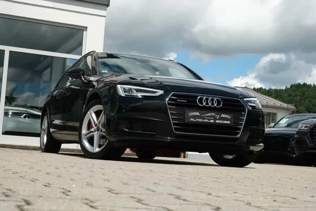 Audi A4 40 TDI Avant S tr. quattro "LED"ACC"PANO" 01/2019-photo-0