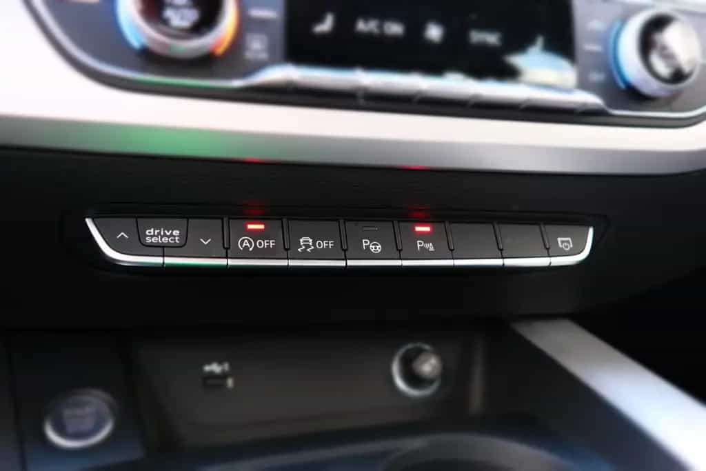 Audi A4 40 TDI Avant S tr. quattro "LED"ACC"PANO" 01/2019-photo-18
