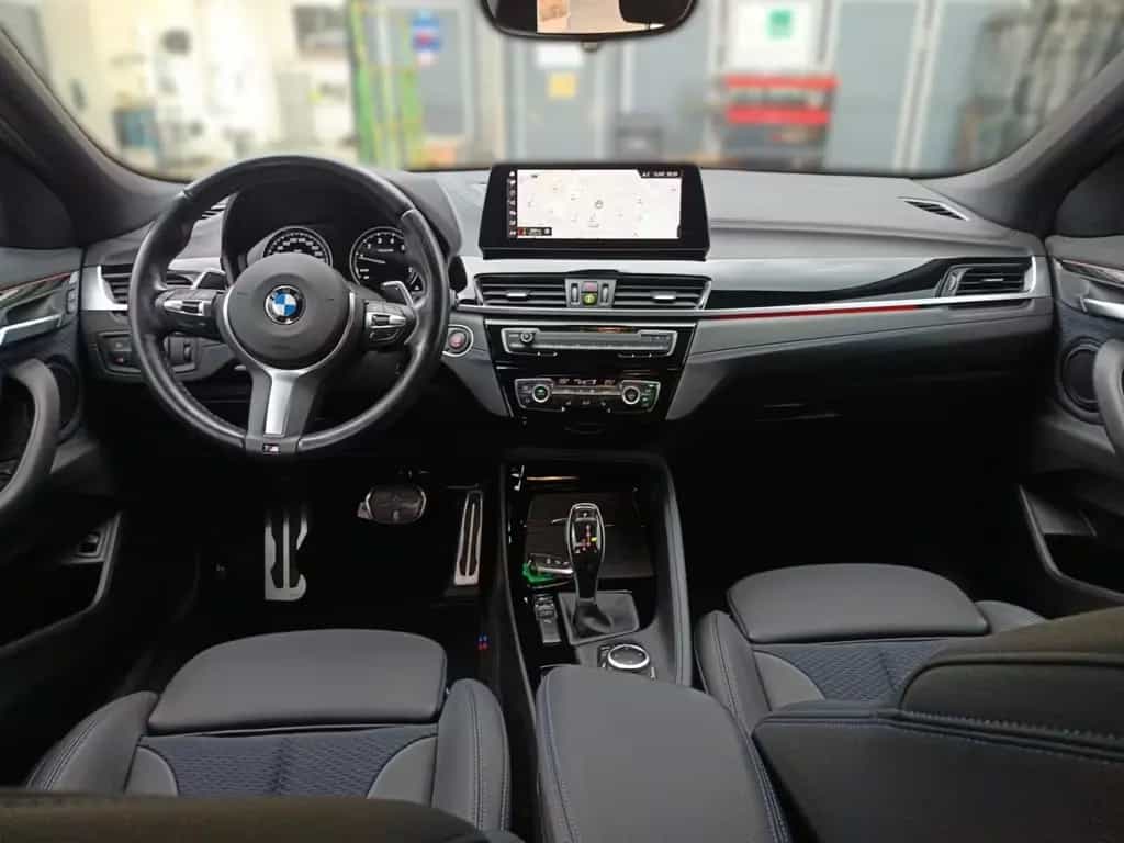 BMW X2 sDrive20i M SPORTPAKET+NAVI PLUS+HEAD UP 08/2023-photo-18