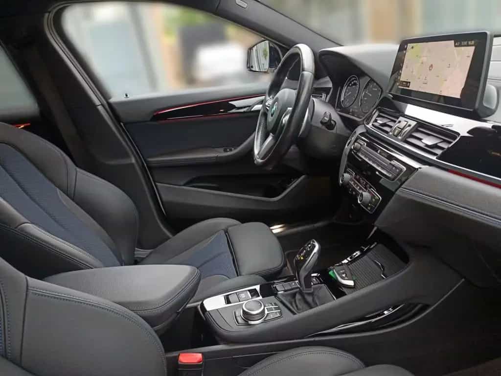 BMW X2 sDrive20i M SPORTPAKET+NAVI PLUS+HEAD UP 08/2023-photo-21