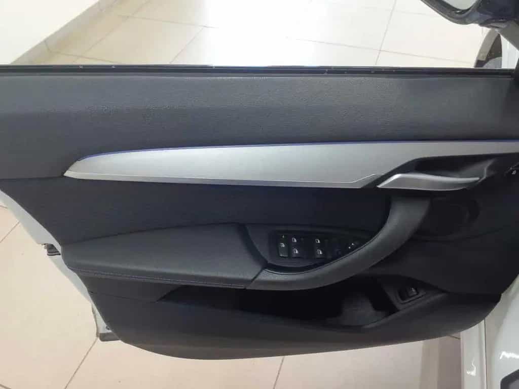 BMW X1 sDrive18d Aut. M Sport Navi AHK SHZ 08/2020-photo-3