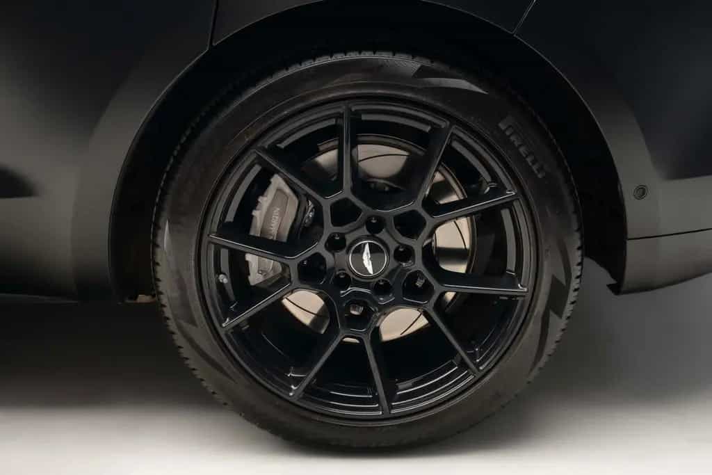 Aston Martin DBX 4.0 V8 03/2022-photo-11
