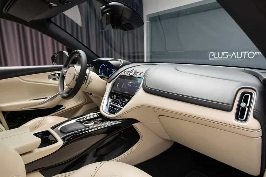 Aston Martin DBX 4.0 V8 03/2022-photo-21