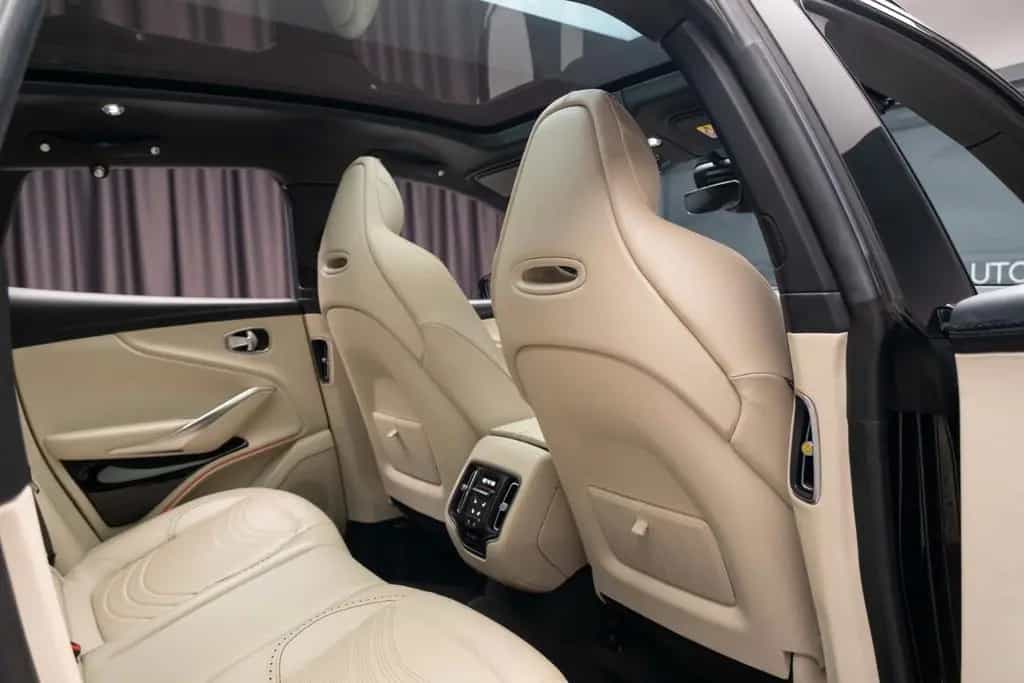 Aston Martin DBX 4.0 V8 03/2022-photo-23