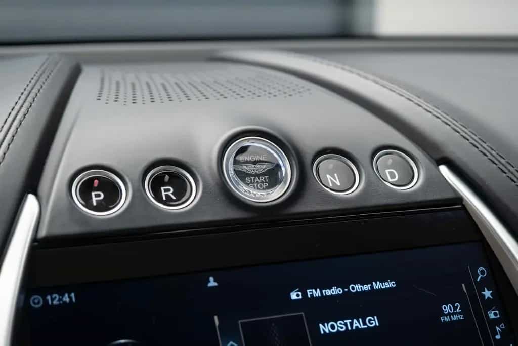 Aston Martin DBX 4.0 V8 03/2022-photo-26