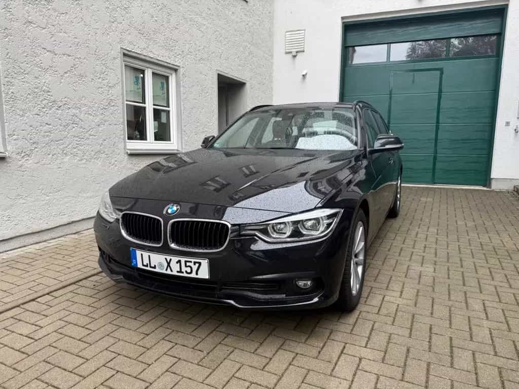 BMW 320 d Touring | Leder | Pano | AHK | Car Play 08/2018-photo-0