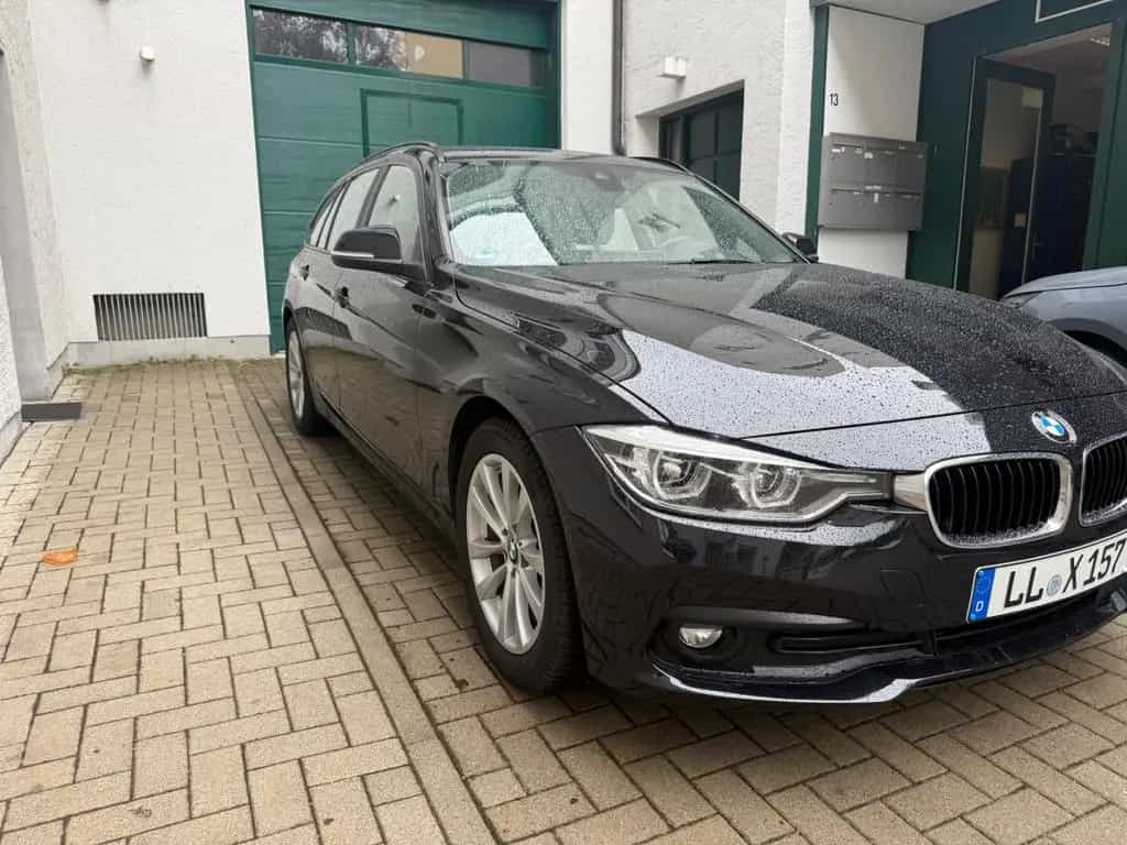 BMW 320 d Touring | Leder | Pano | AHK | Car Play 08/2018-photo-1
