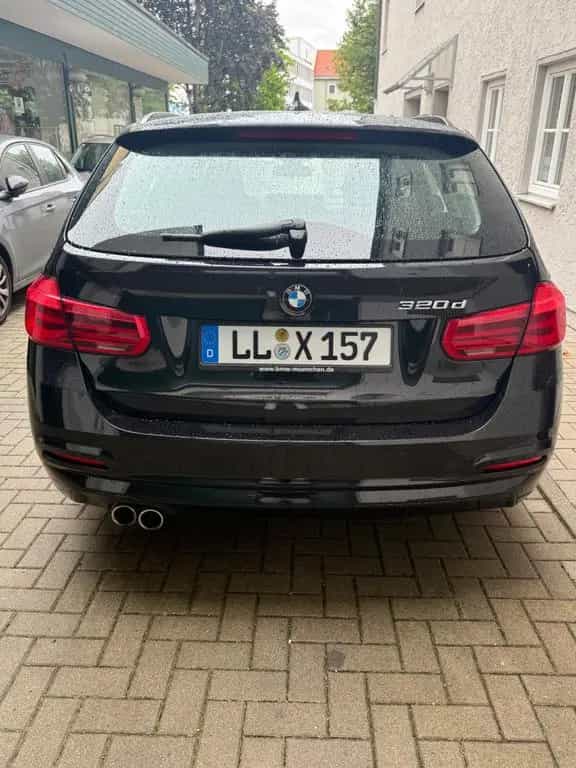 BMW 320 d Touring | Leder | Pano | AHK | Car Play 08/2018-photo-4