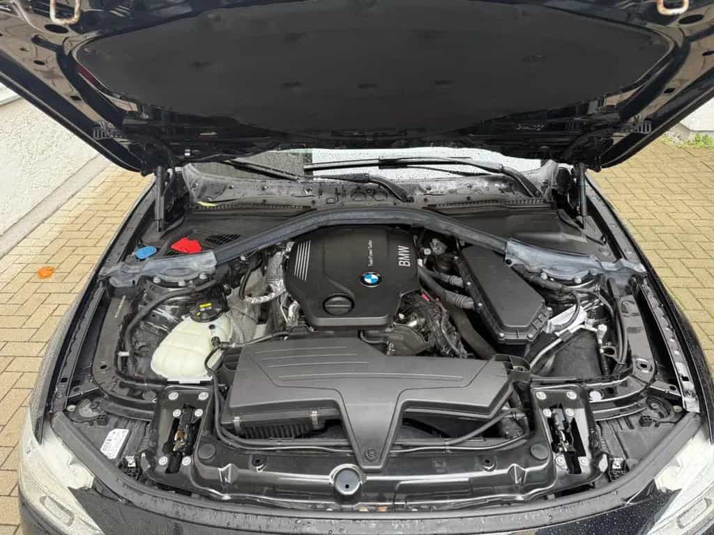 BMW 320 d Touring | Leder | Pano | AHK | Car Play 08/2018-photo-9