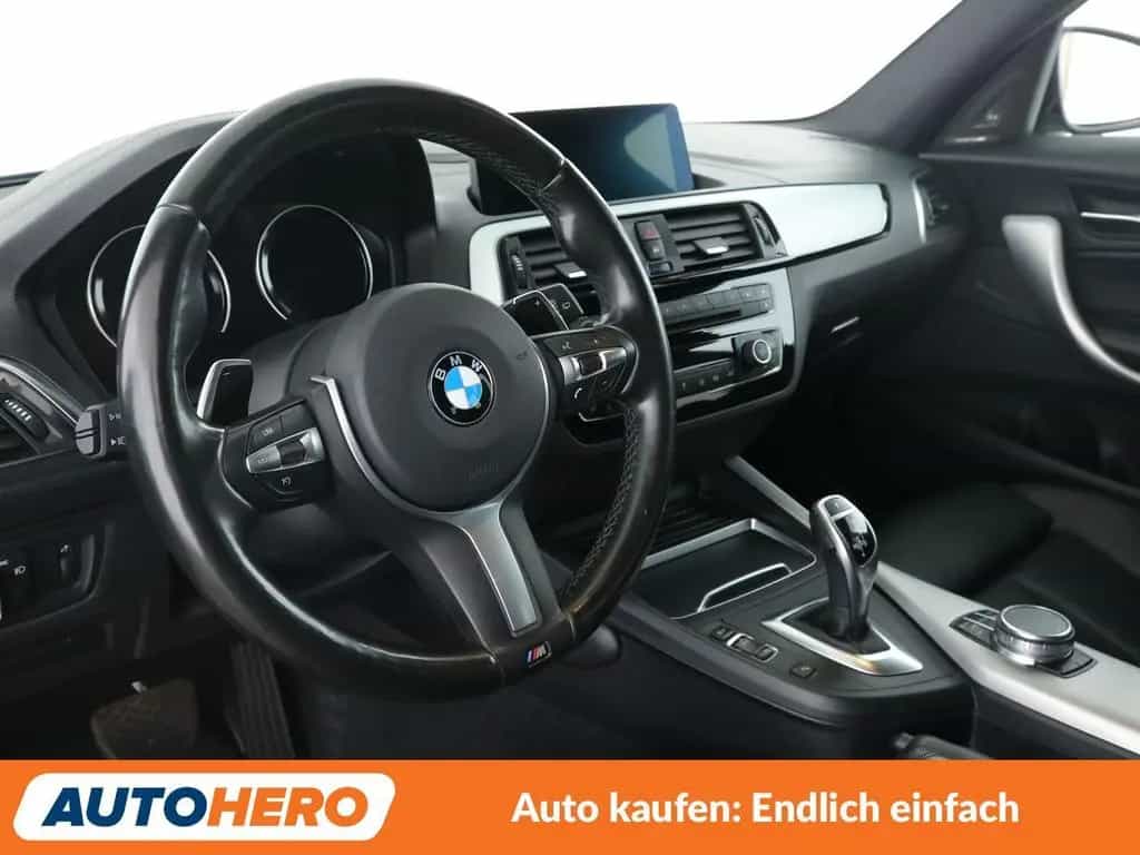 BMW M140i 1er M140i xDrive Special Edition Aut.*NAV*TEMPO* 01/2018-photo-10