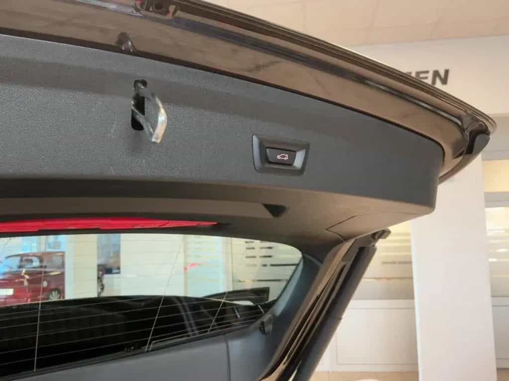 BMW 118 i Limousine M-Sport ACC,AHK,AUTOM.,LED,SHZ,LM 02/2024-photo-13