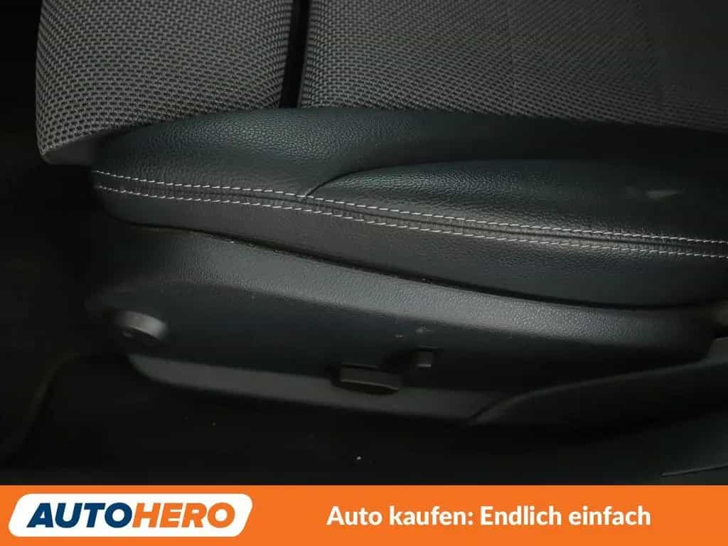 Mercedes-Benz C 200 d Avantgarde Aut.*NAVI*LED*TEMPO* 06/2020-photo-27