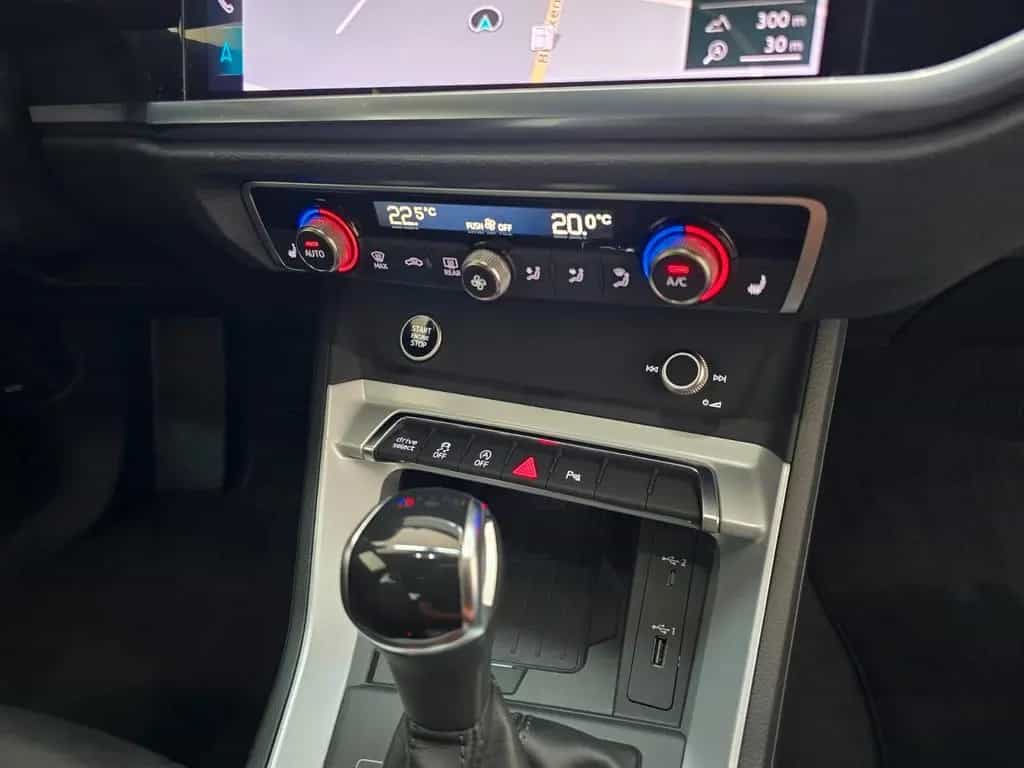 Audi Q3 45 TFSI qu. advanced LED Virtual Leder 19" 03/2021-photo-11