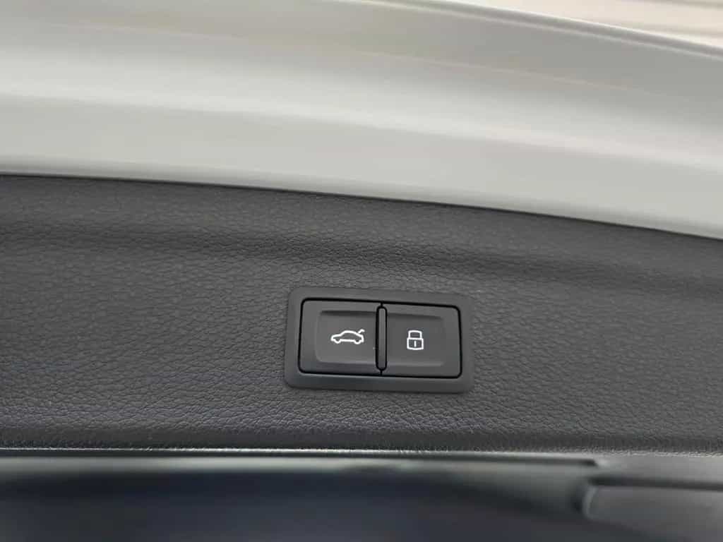 Audi Q3 45 TFSI qu. advanced LED Virtual Leder 19" 03/2021-photo-16