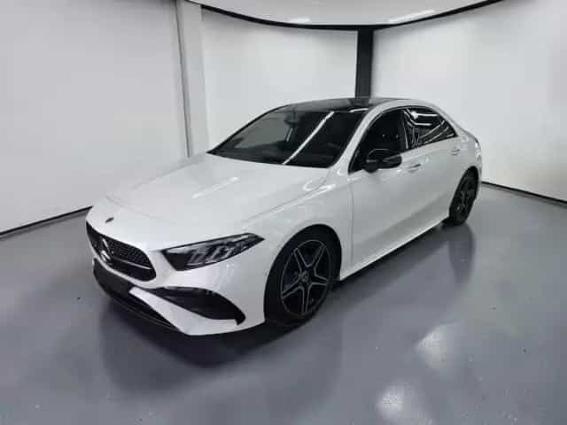 Mercedes-Benz A 200 d Limo AMG Line WIDE*PANO*LED*FACELIFT*KAM 01/2024-photo-0