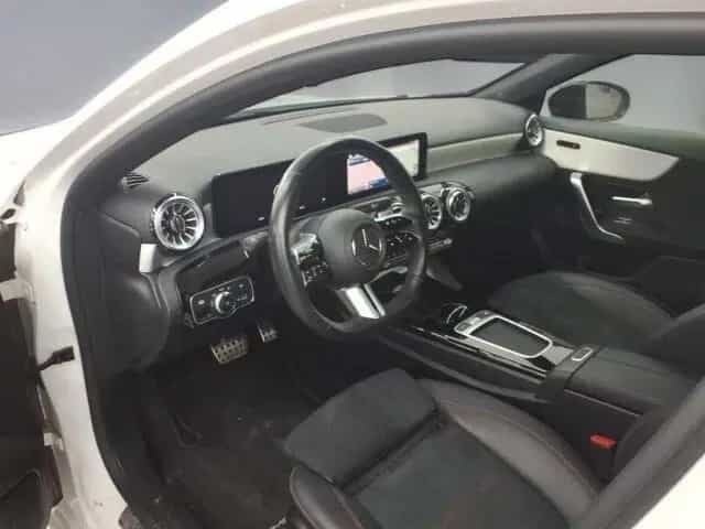 Mercedes-Benz A 200 d Limo AMG Line WIDE*PANO*LED*FACELIFT*KAM 01/2024-photo-5