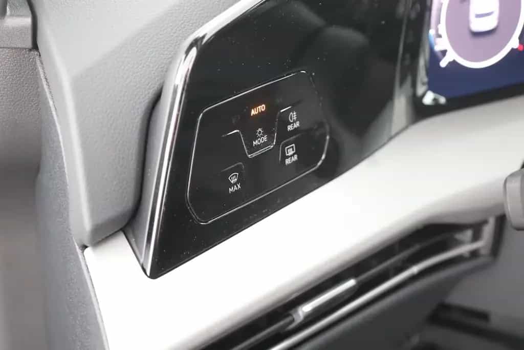 Volkswagen Golf VIII 1.5 TSI LED ACC Kamera null-photo-19