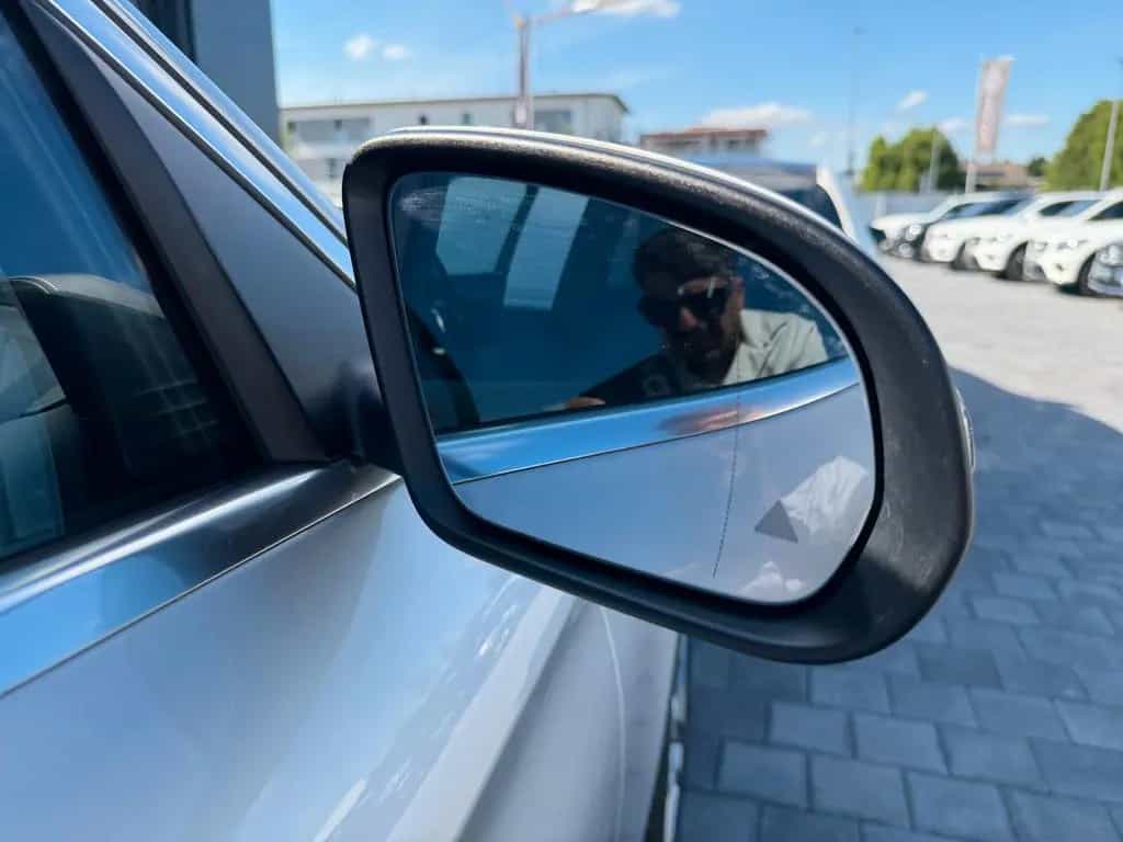 Mercedes-Benz GLC 250 4M*AMG*PANO*LED*BURMESTER*KAMERA*AHK*NAV 10/2018-photo-14