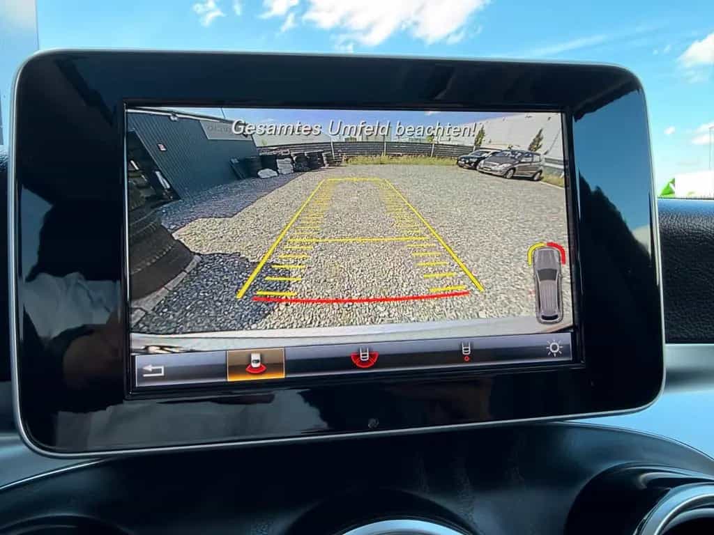 Mercedes-Benz GLC 250 4M*AMG*PANO*LED*BURMESTER*KAMERA*AHK*NAV 10/2018-photo-16