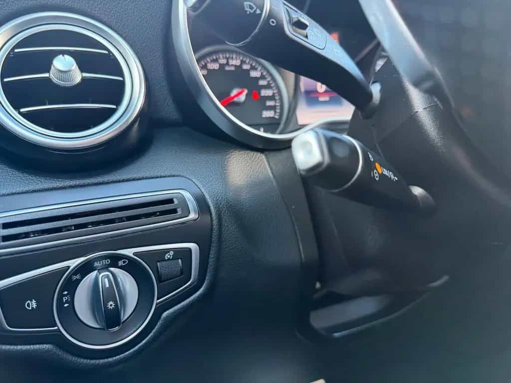 Mercedes-Benz GLC 250 4M*AMG*PANO*LED*BURMESTER*KAMERA*AHK*NAV 10/2018-photo-17