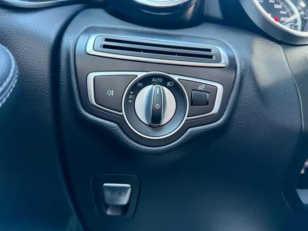 Mercedes-Benz GLC 250 4M*AMG*PANO*LED*BURMESTER*KAMERA*AHK*NAV 10/2018-photo-21
