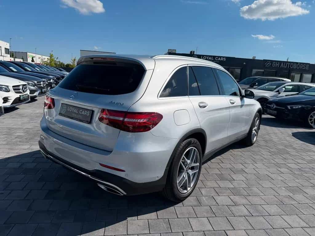 Mercedes-Benz GLC 250 4M*AMG*PANO*LED*BURMESTER*KAMERA*AHK*NAV 10/2018-photo-4