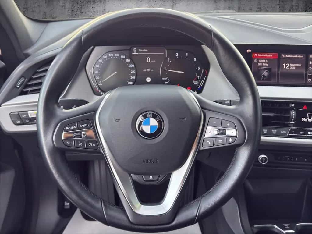 BMW 118 i Limousine Advantage LED HIFI 2 HAND 12/2019-photo-16