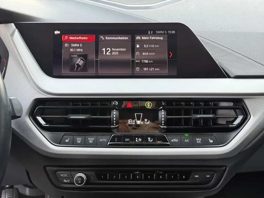 BMW 118 i Limousine Advantage LED HIFI 2 HAND 12/2019-photo-19