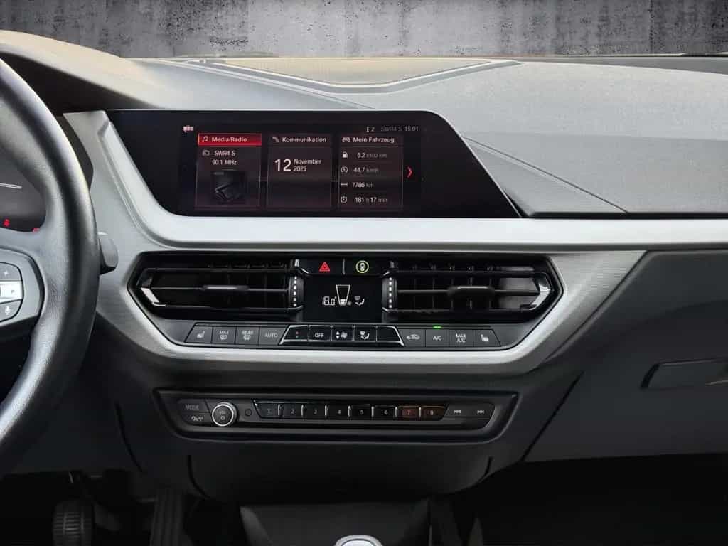 BMW 118 i Limousine Advantage LED HIFI 2 HAND 12/2019-photo-20